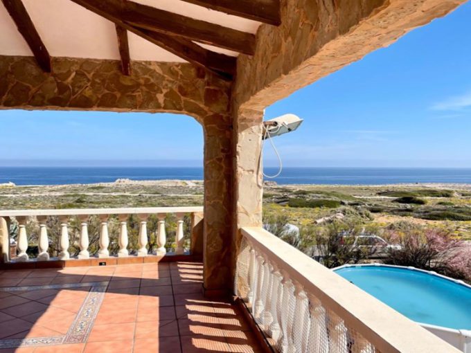 detached-villa-with-stunning-sea-views-in-punta-grossa