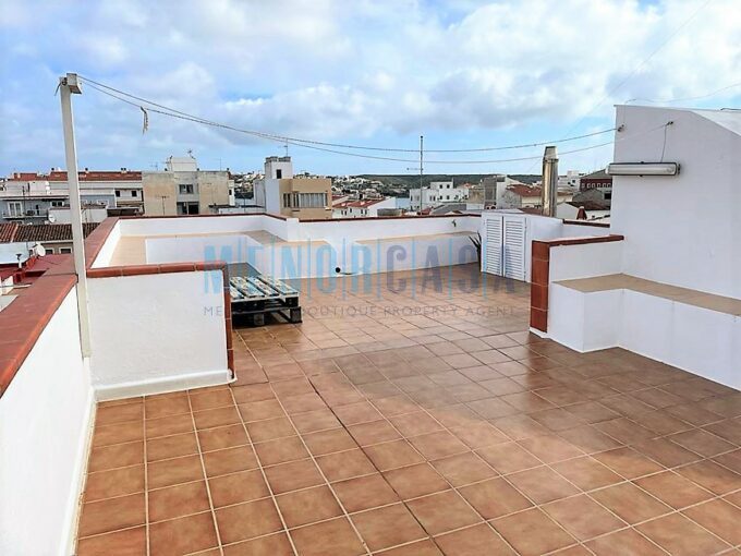 apartment-with-large-roof-terrace-in-es-castell