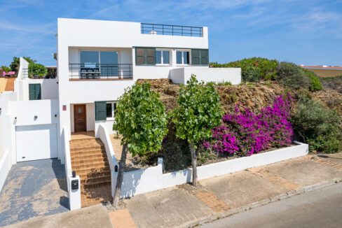 detached-property-with-pool-in-cala-llonga